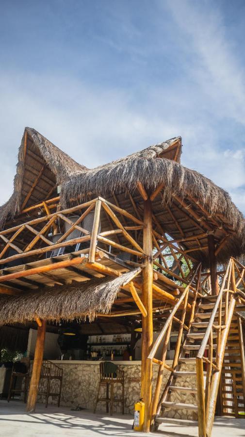 Amalife Beach Club & Hotel Tierra Bomba Exterior photo