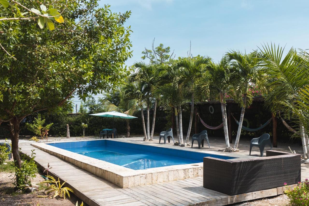 Amalife Beach Club & Hotel Tierra Bomba Exterior photo