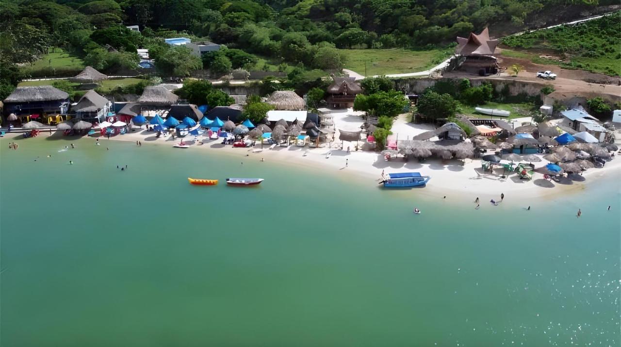 Amalife Beach Club & Hotel Tierra Bomba Exterior photo
