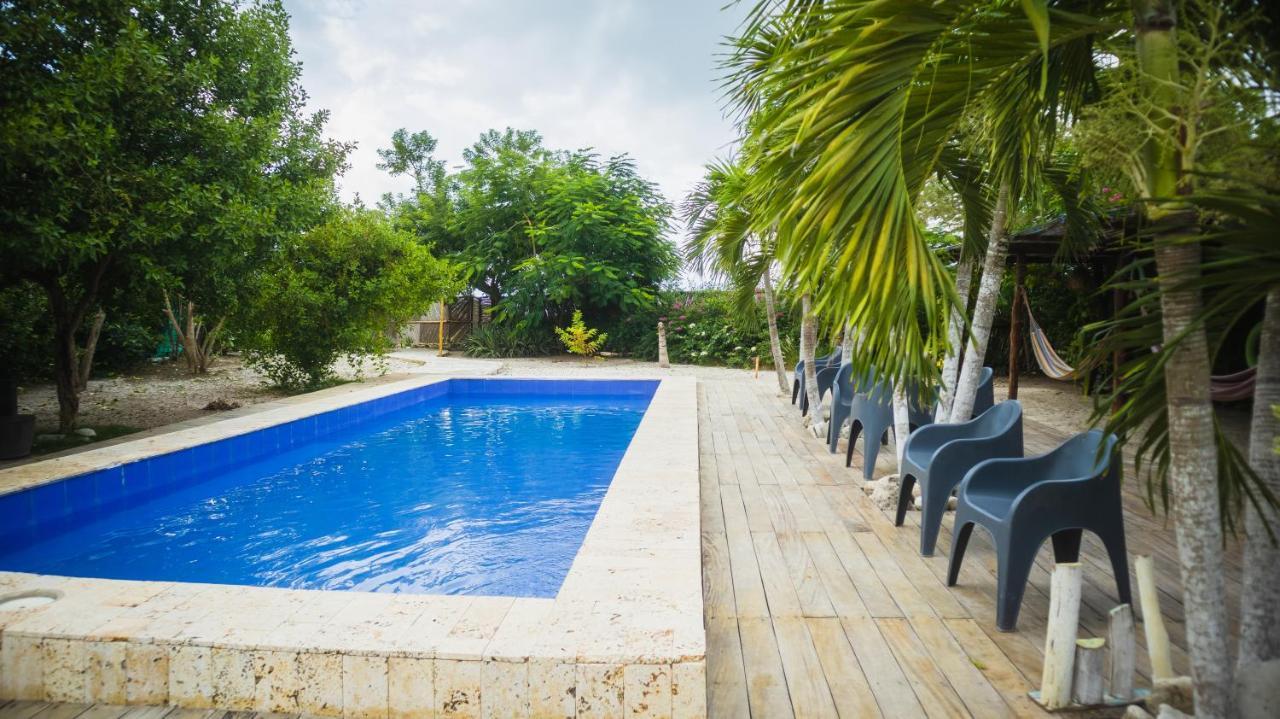 Amalife Beach Club & Hotel Tierra Bomba Exterior photo